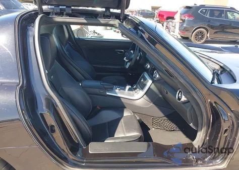 2011 Mercedes-Benz Sls Amg z USA, uszkodzony, nr VIN WDDRJ7HA7BA003765